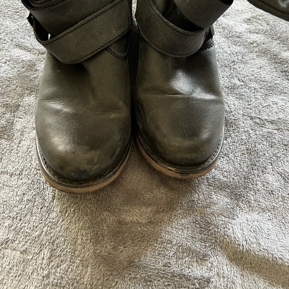 Steve Madden boots - Picture 3 of 5